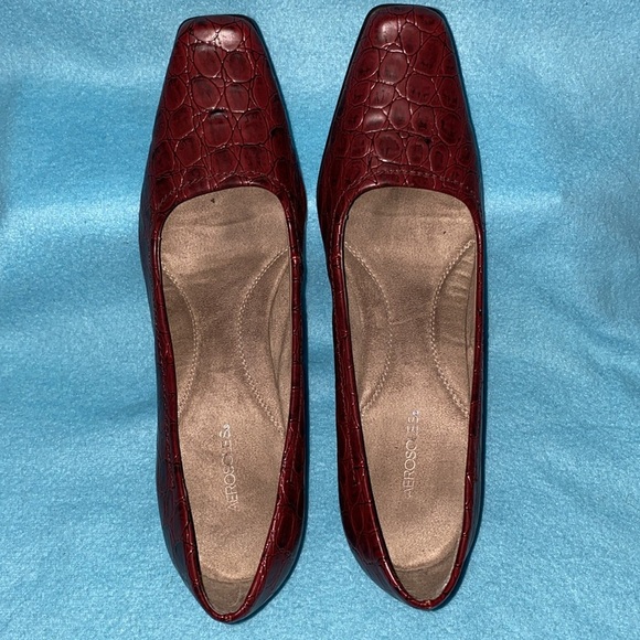 AREOSOLE Envy burgundy shinny faux leather crocodile print heel pumps NEW size 9 - Picture 7 of 10